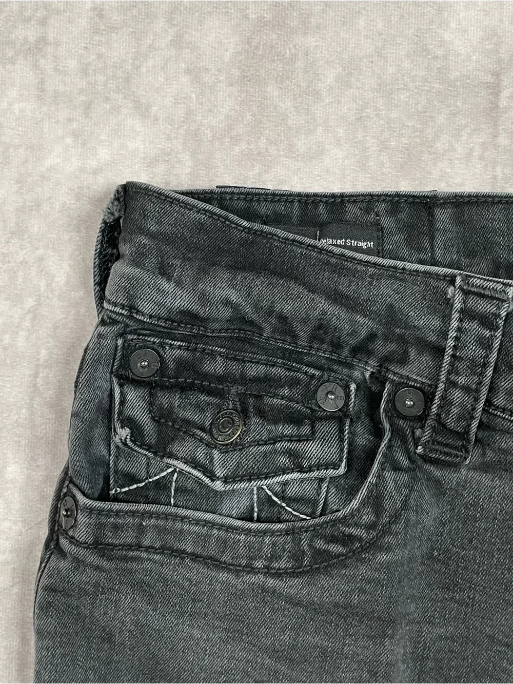 True Religion Ricky Jeans Mens Size 33 Black Back Flap Pocket Relaxed Straight